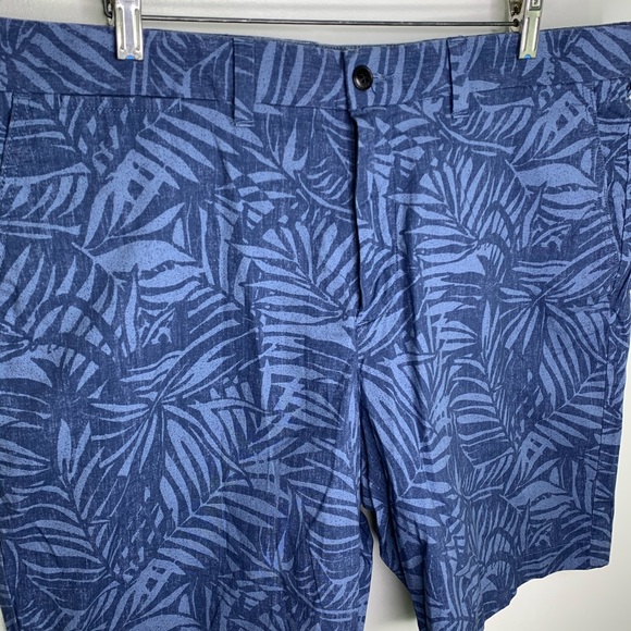 Tommy Hilfiger 38 Tropical Blue Classic Fit Shorts - Picture 2 of 7